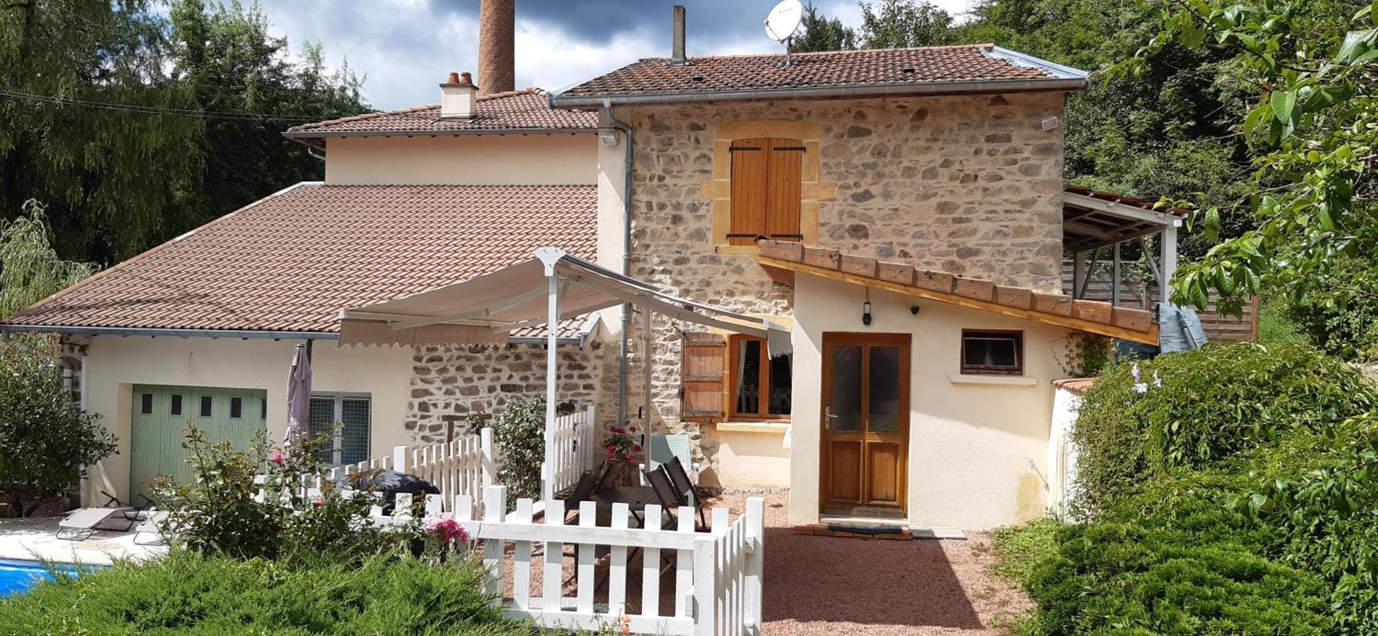 Joli Gite Rural Dans Un Havre De Paix Saint-Bonnet-le-Troncy 외부 사진