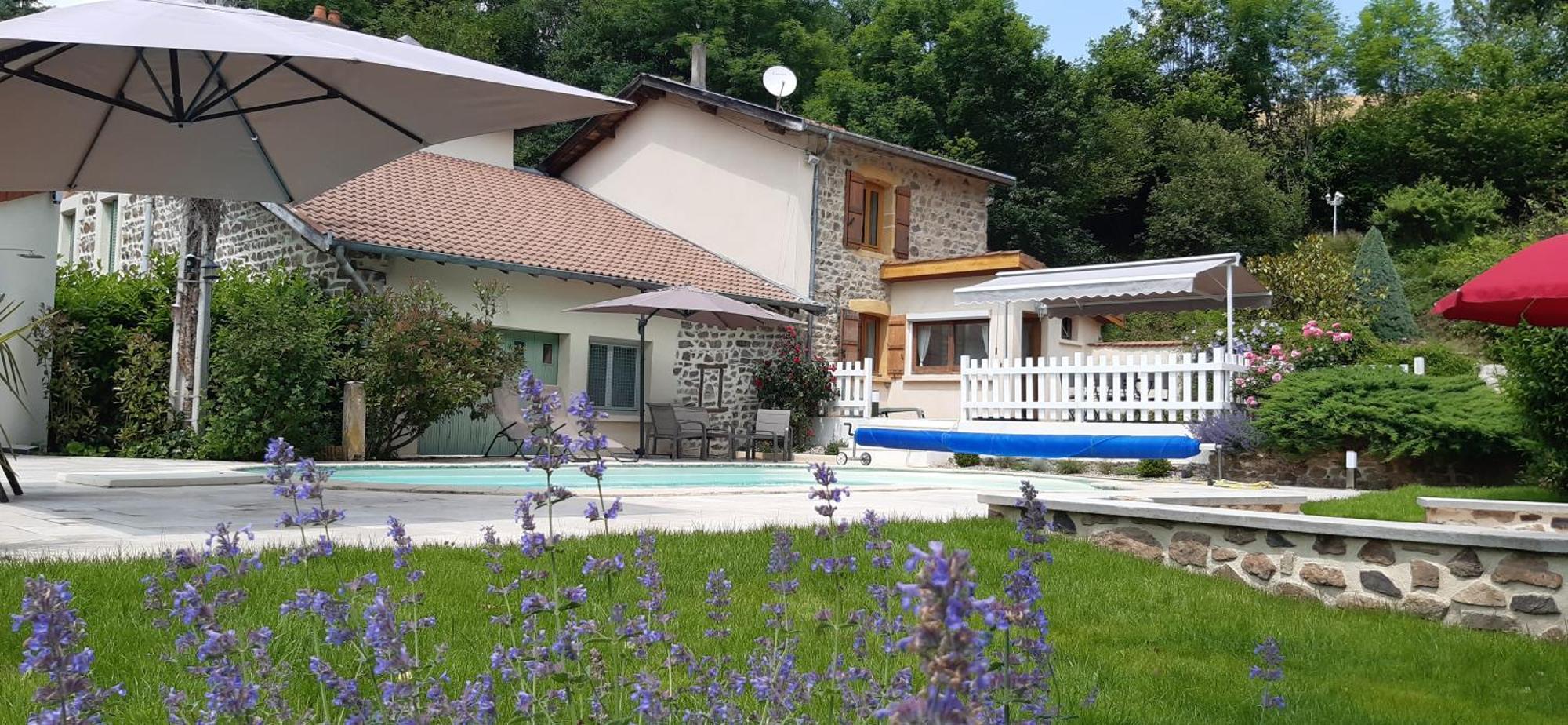 Joli Gite Rural Dans Un Havre De Paix Saint-Bonnet-le-Troncy 외부 사진